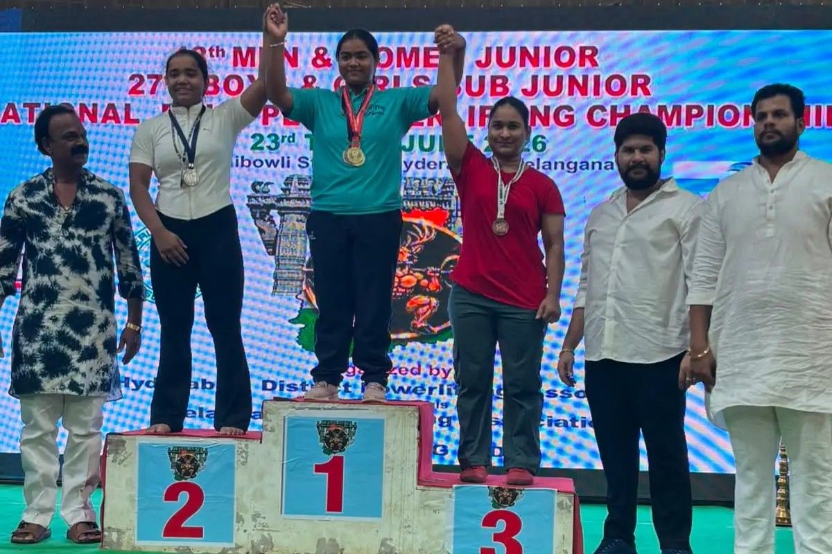 CT University Powerlifter Sneha Creates National Record